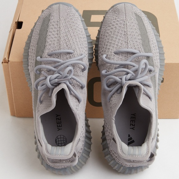 Adidas Yeezy Boost 350 V2 men’s 8.5 - Picture 2 of 15